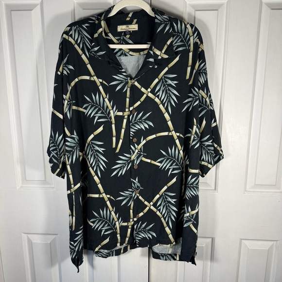 Tommy Bahama XXL Men’s Bamboo Print Hawaiian Shirt 100% Silk - Picture 3 of 10